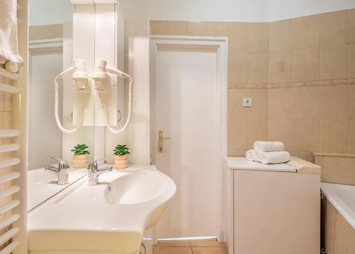 Apartamento Balcony - - Sunny - Comfy