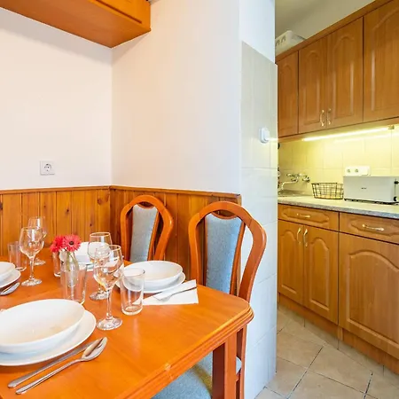 Balcony - - Sunny - Comfy Appartement