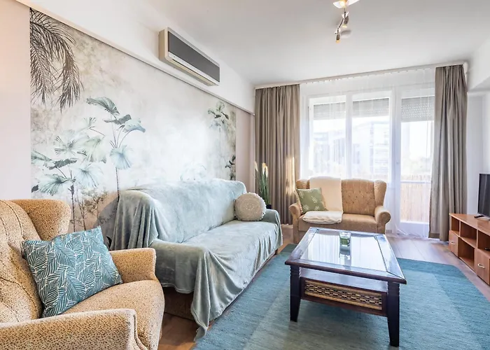 Balcony - - Sunny - Comfy 布达佩斯