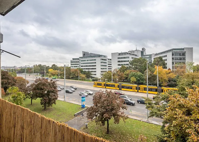 Balcony - - Sunny - Comfy Appartement
